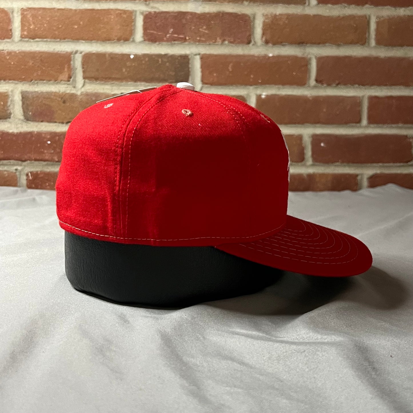 (Adult 7 1/8) 90s Chicago White Sox Fitted Hat