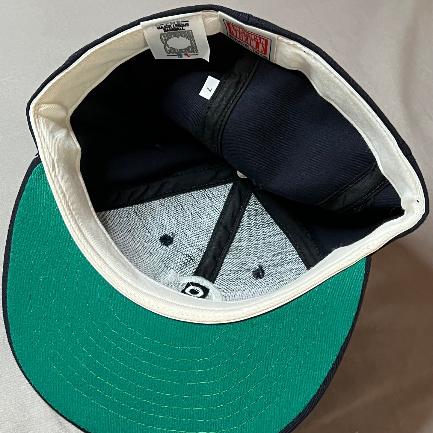 (Adult 7) NWT 90s Chicago White Sox Fitted Hat