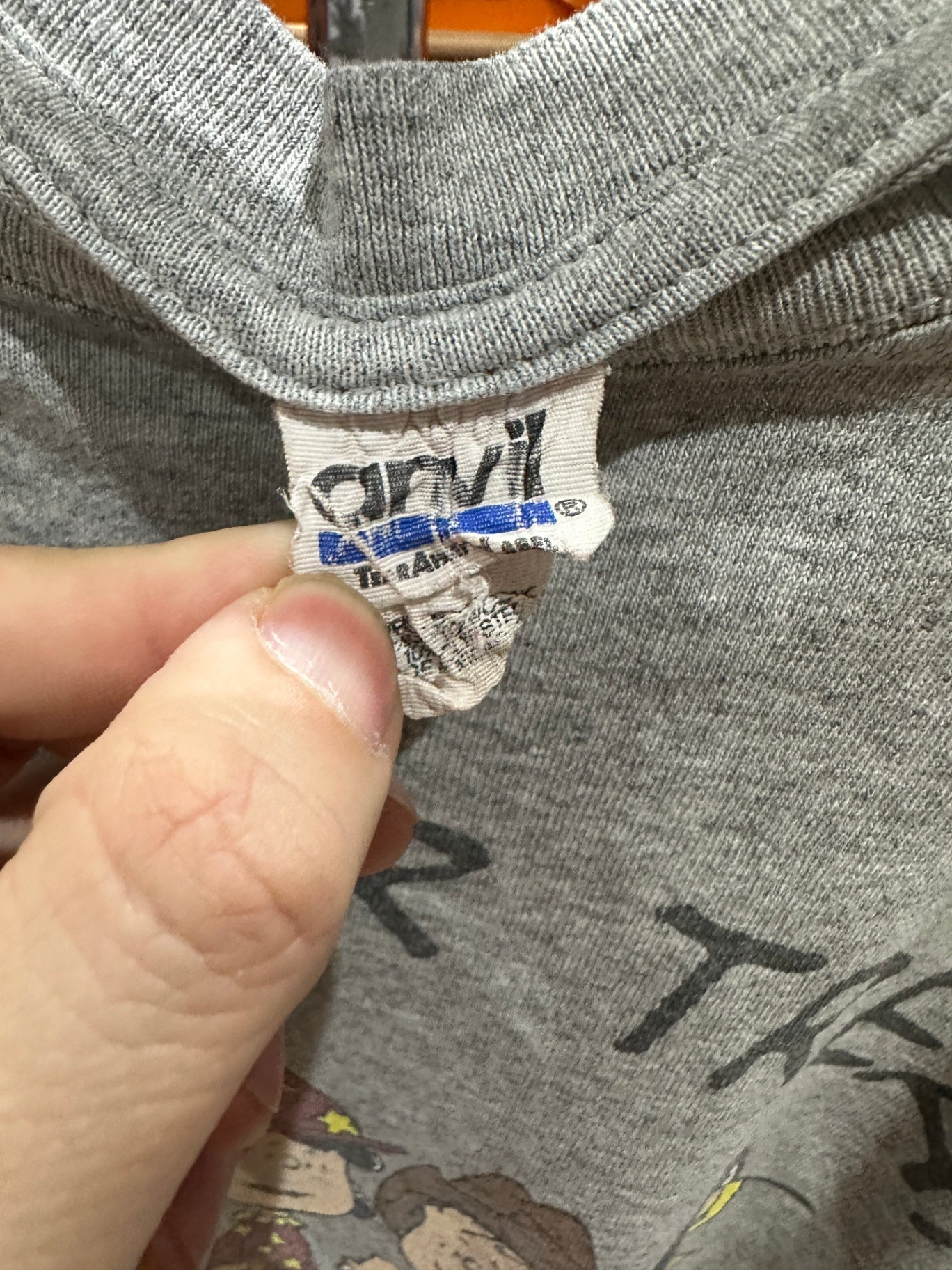 DAMAGED TAG FITS LIKE A LARGE 28 X 22