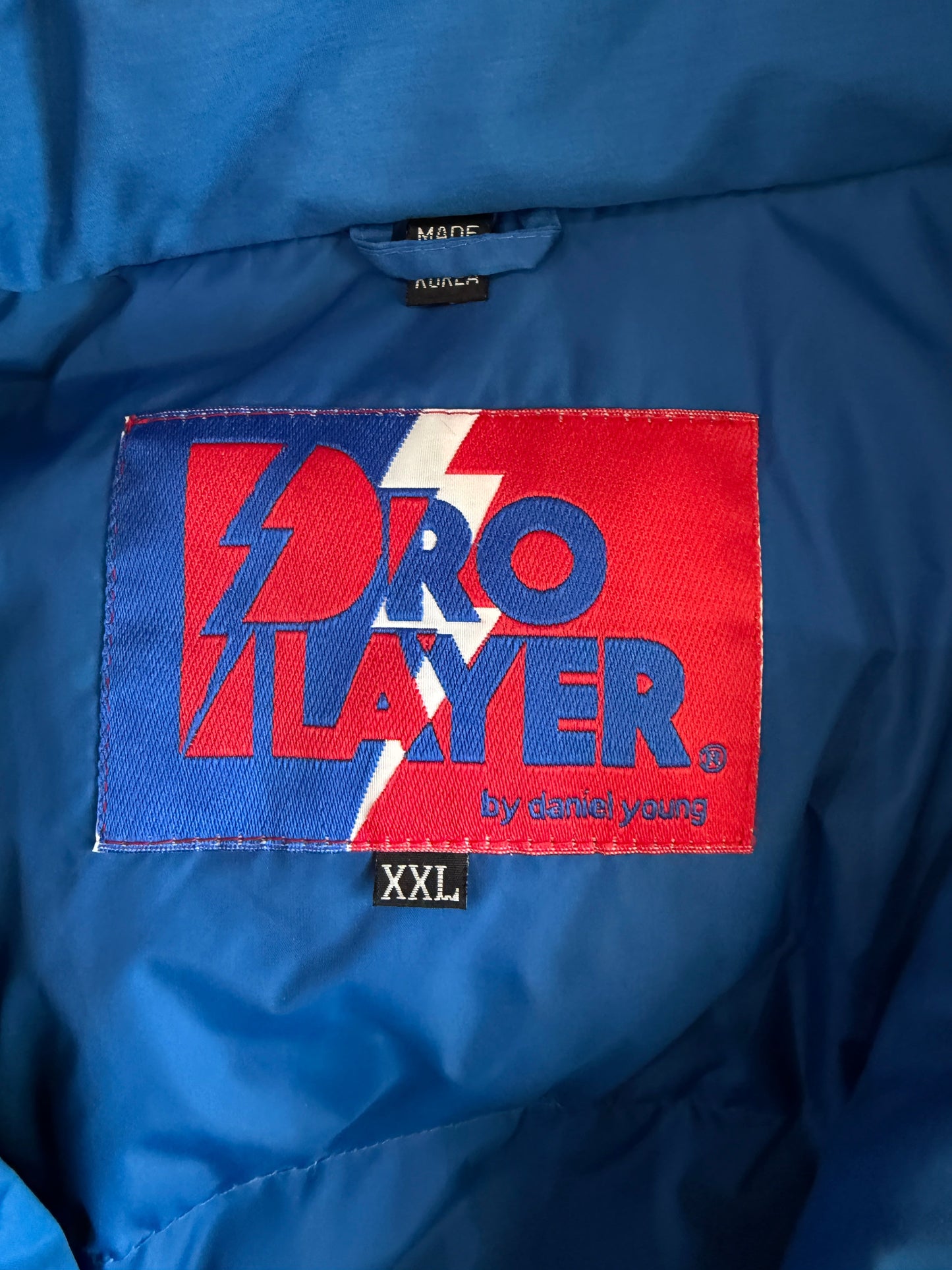 (Mens 2XL) 90s Pro Player North Carolina Panthers Jacket