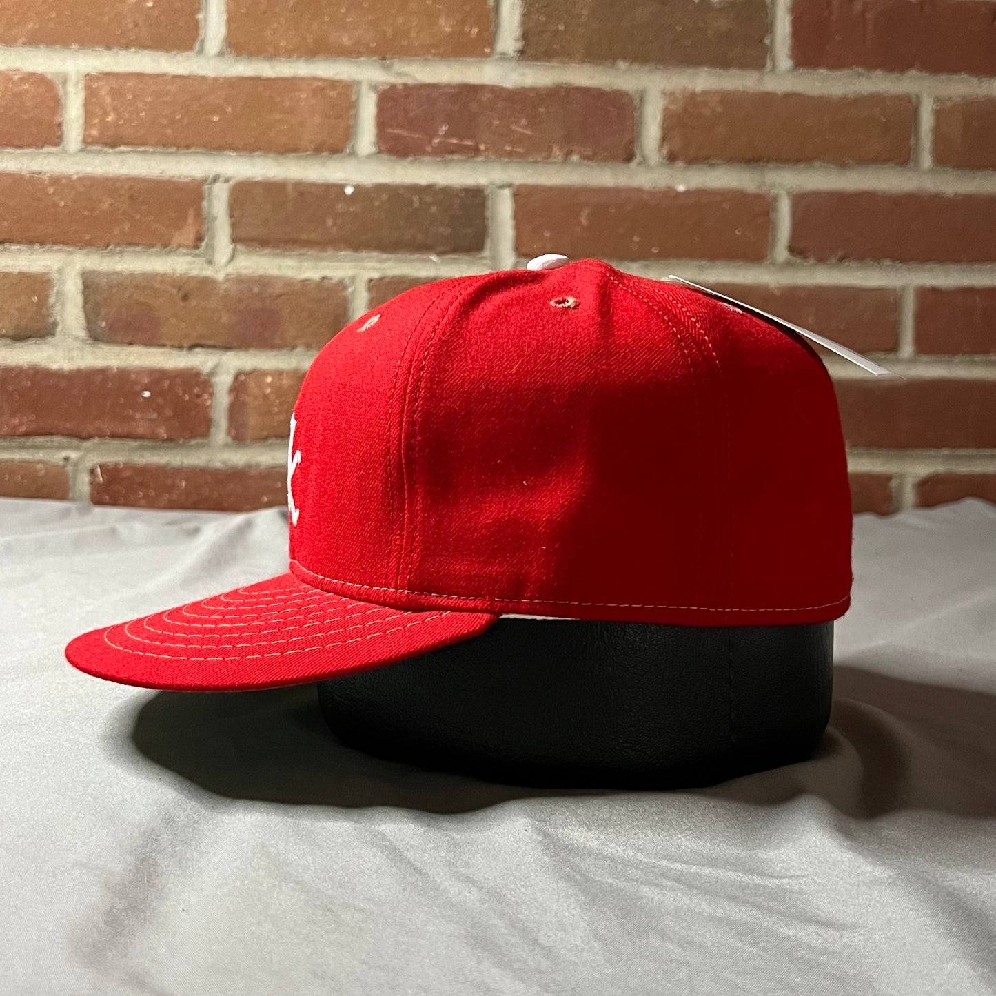 (Adult 7 1/8) 90s Chicago White Sox Fitted Hat