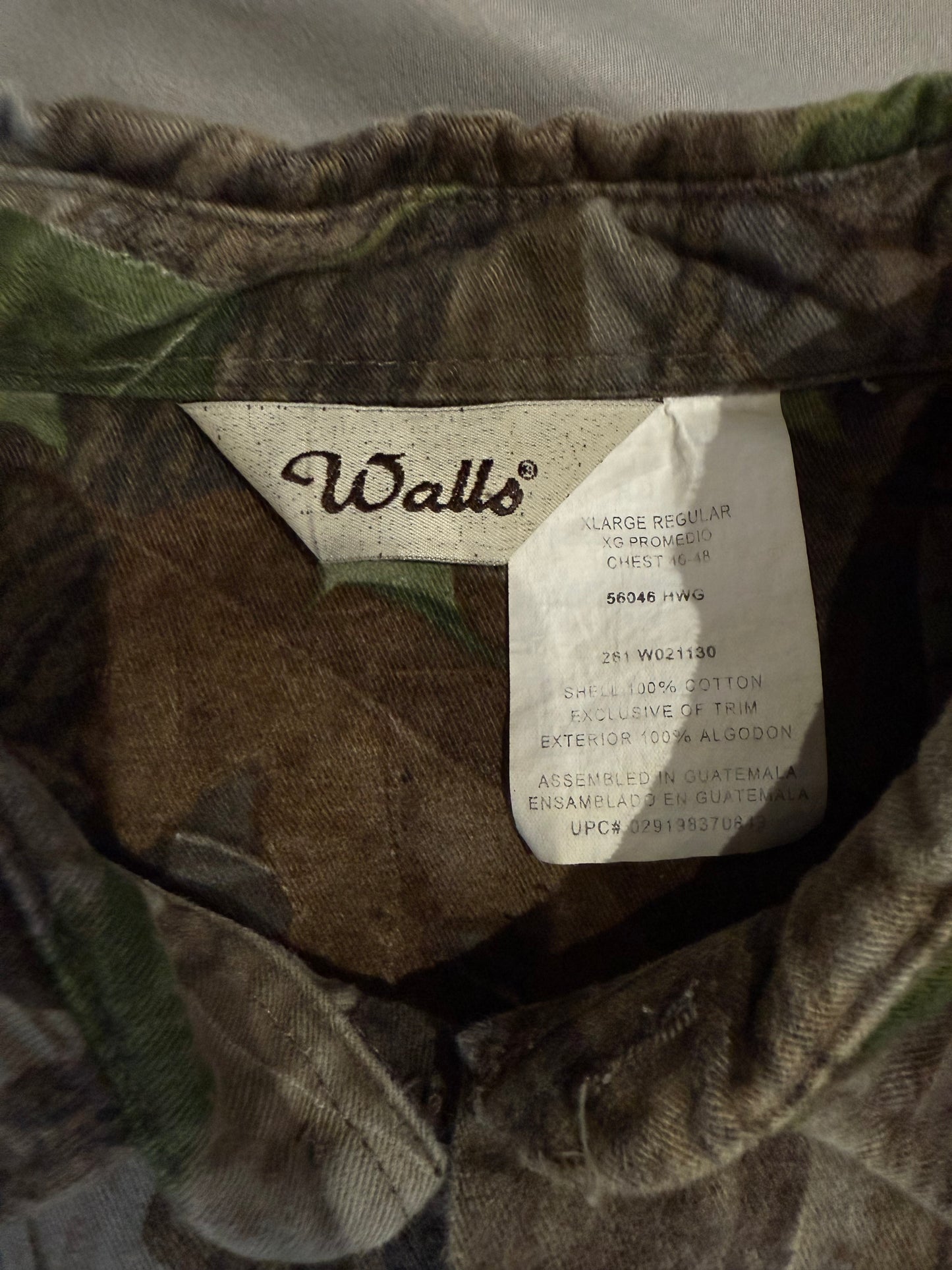 (Mens XL) Camo Button Up Shirt