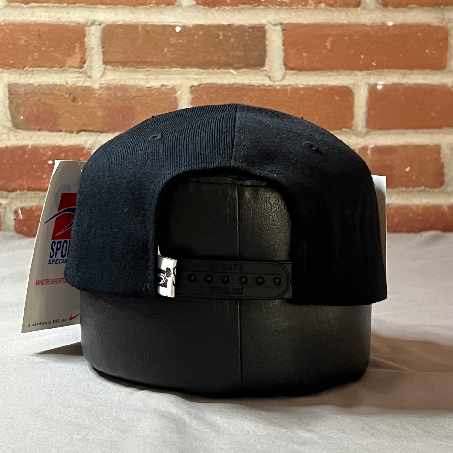 NWT 1998 Chicago Bulls Snapback Hat