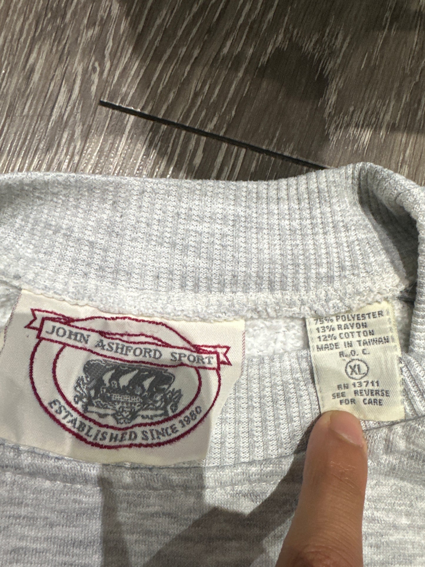 (Mens XL) 90s Golf Embroidered Sweater 007