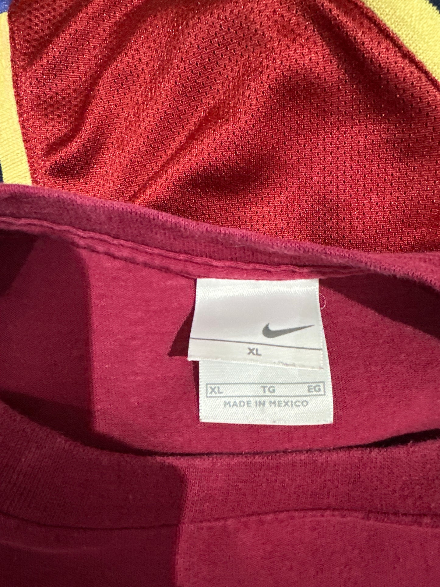 (Mens XL) Nike Red Shirt 007