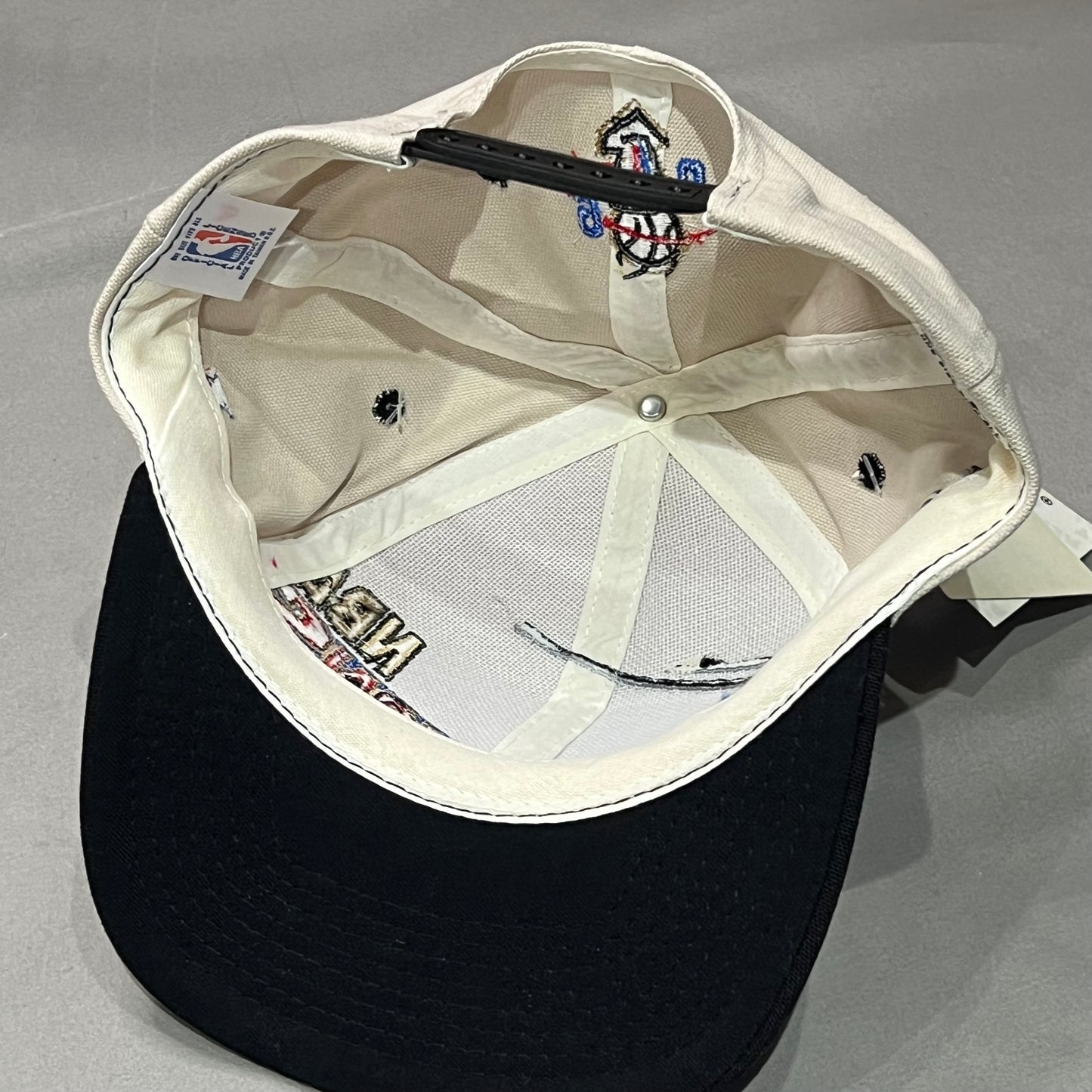 NWT 1996 Chicago Bulls Snapback Hat