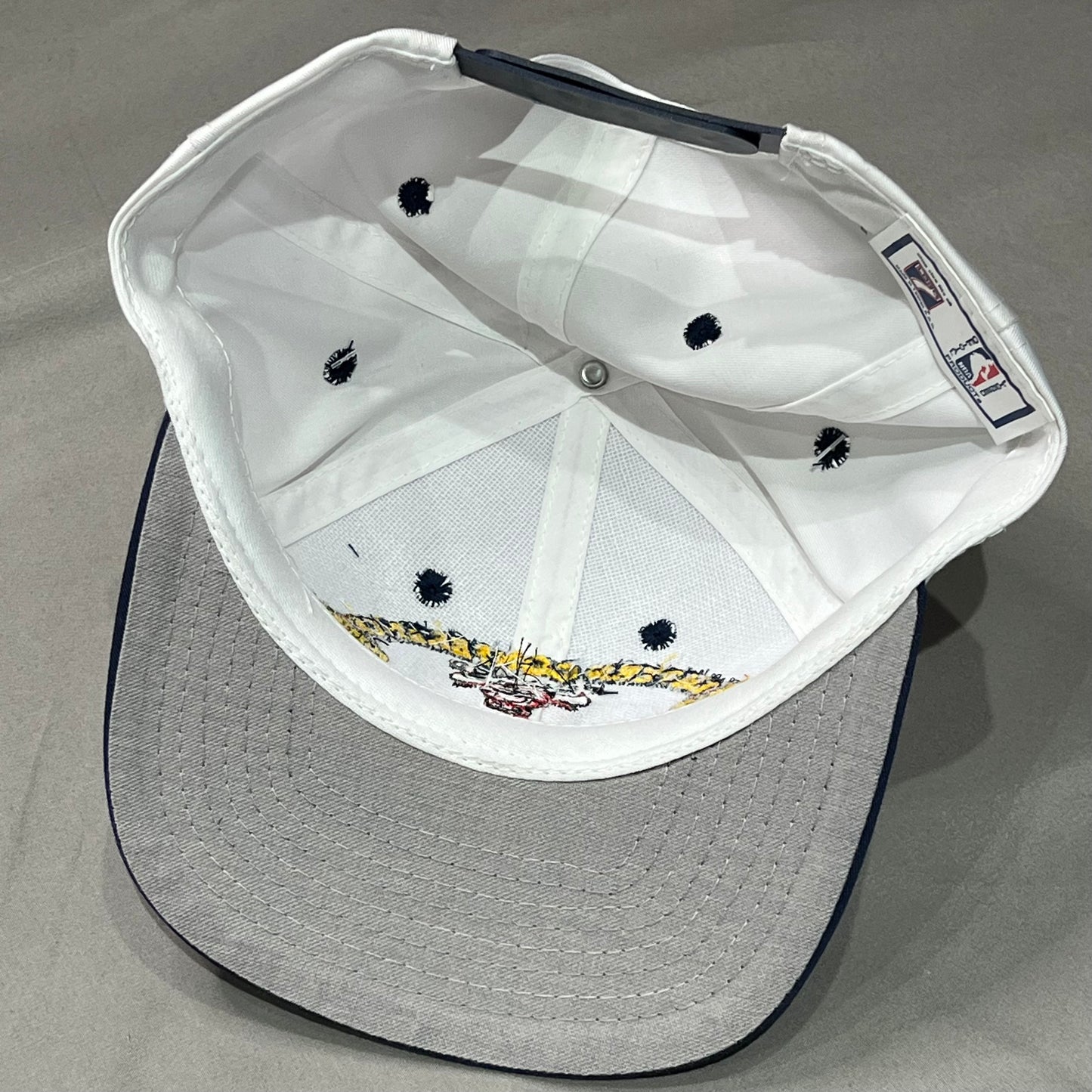 NWT 1997 Chicago Bulls Snapback Hat