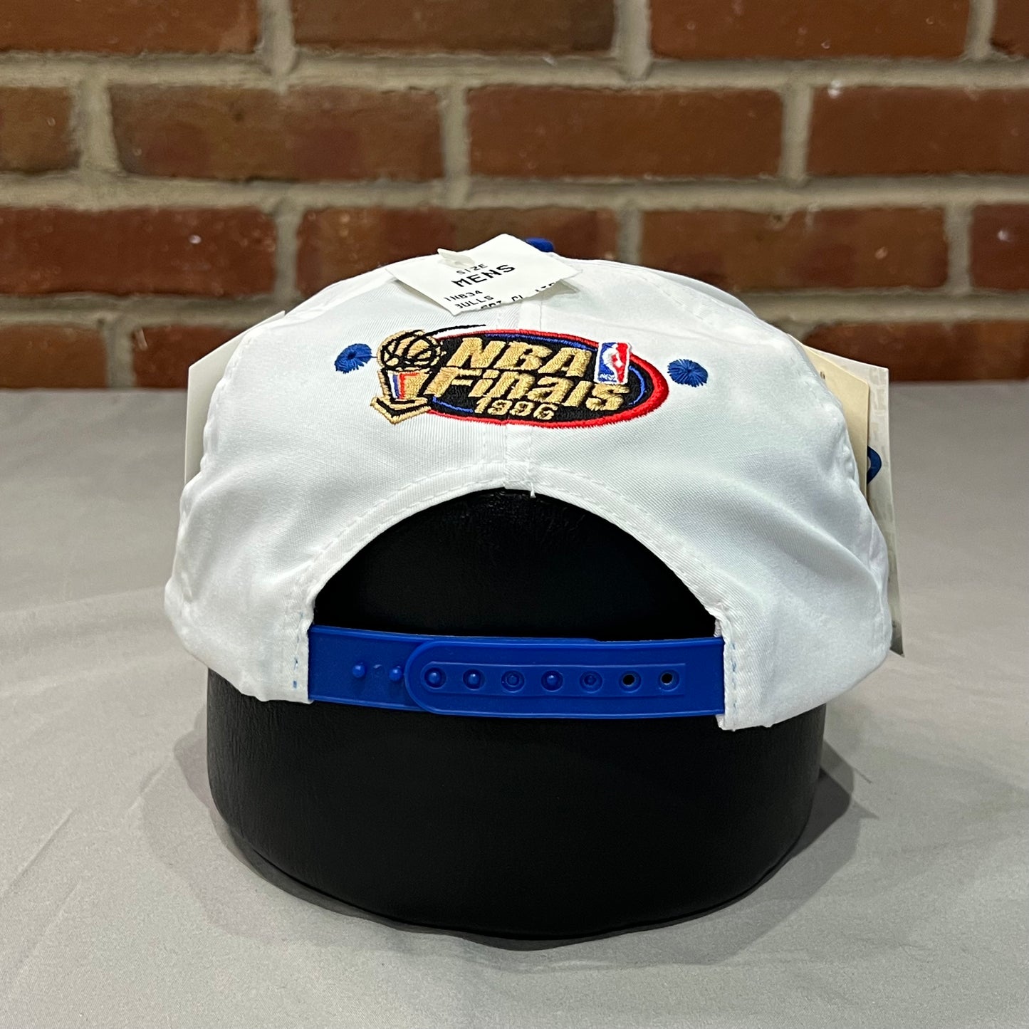 NWT 1996 NBA Finals Bulls vs Sonics Hat