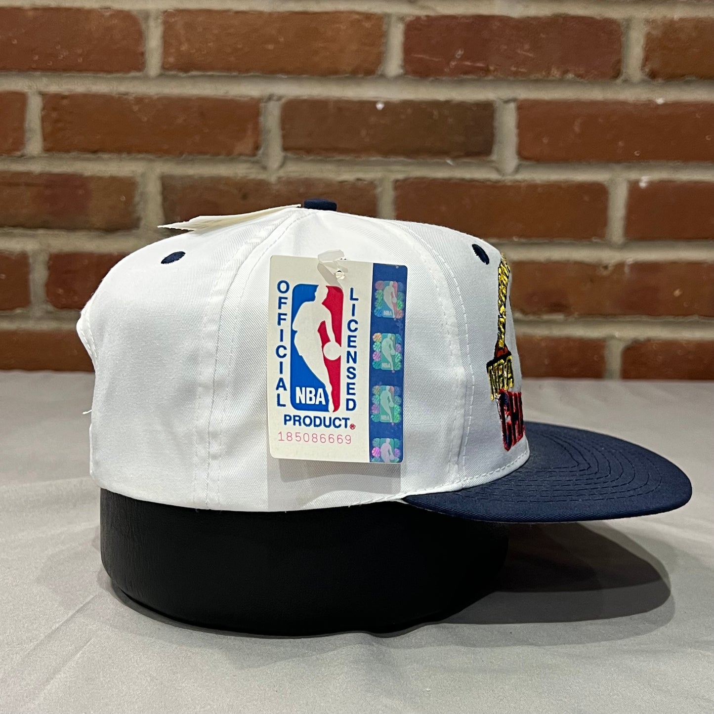 NWT 1997 Chicago Bulls Snapback Hat