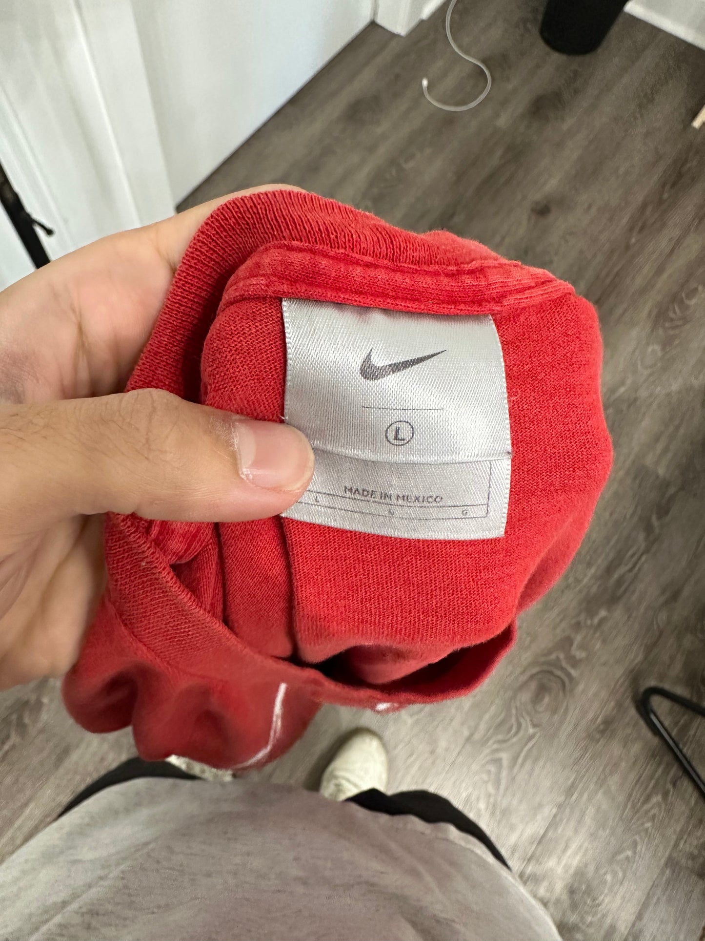 (Mens Large) 90s Nike Shirt