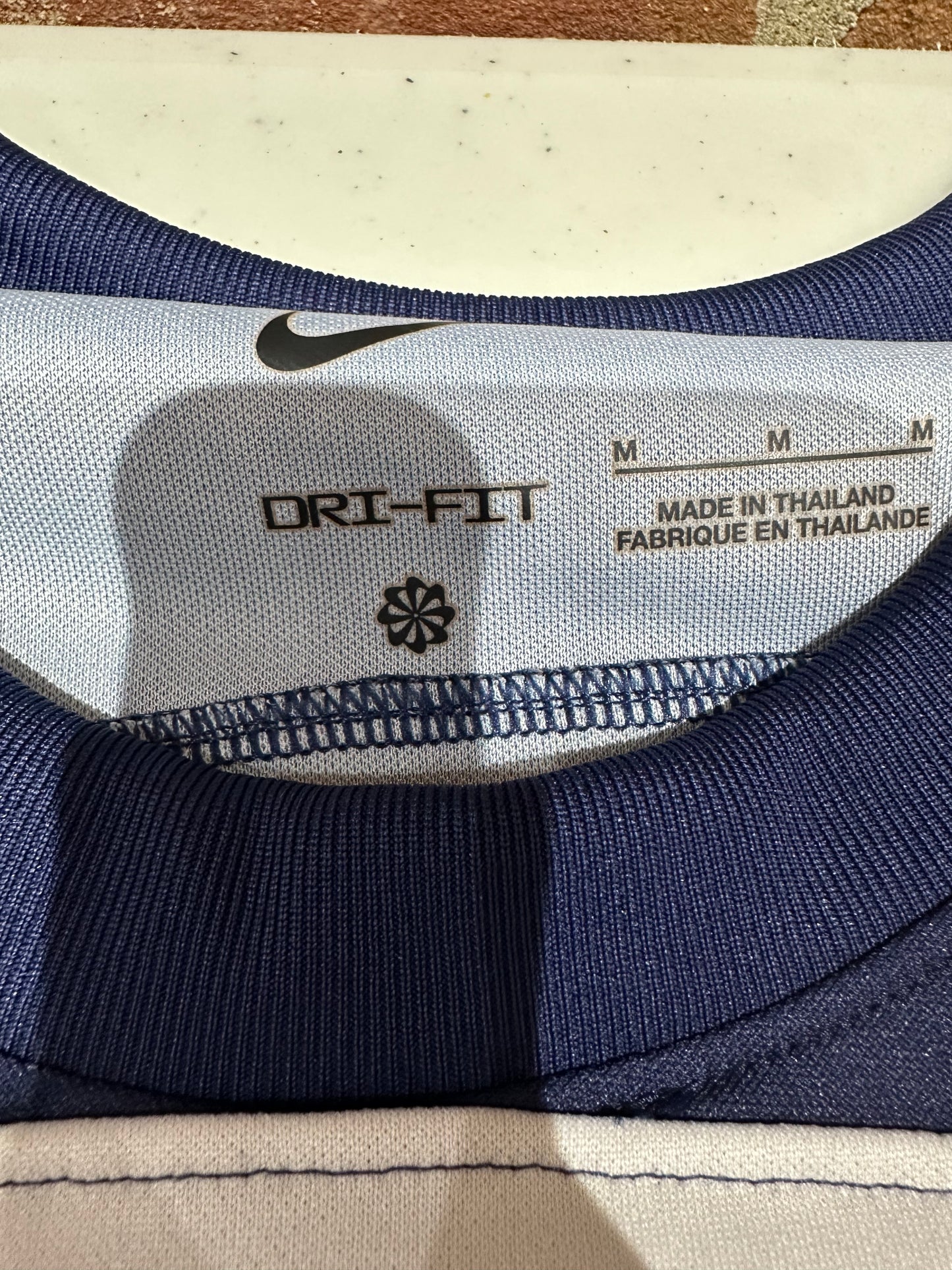 (Mens Medium) Nike Paris Saint-Germain Soccer Jersey 007