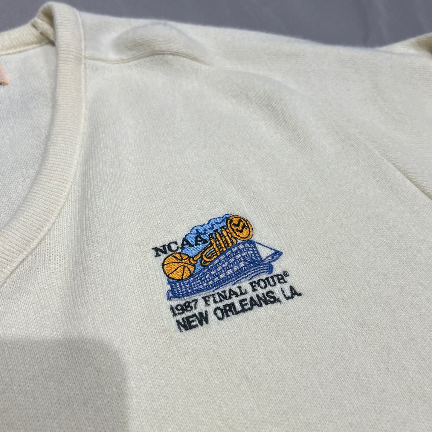 (Womans Large) 1987 Final Four NCAA Tournament Sweater