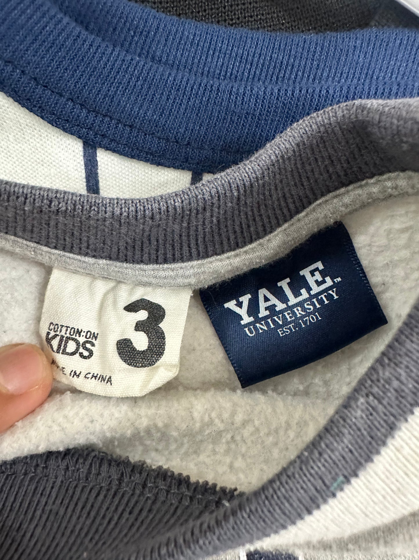 (Kids 3T) Yale Bulldogs Sweater