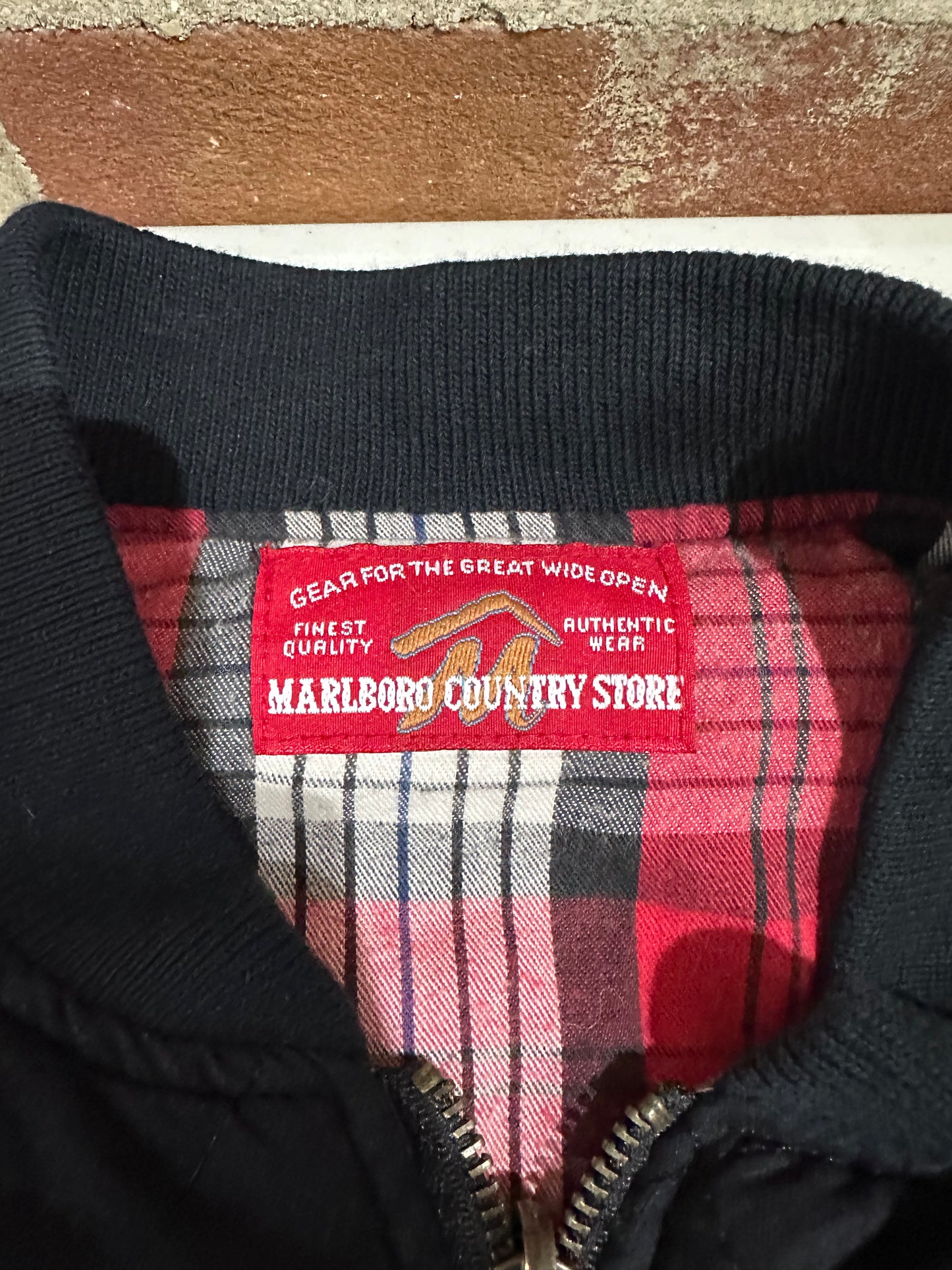 (Mens Large) Marlboro Vest