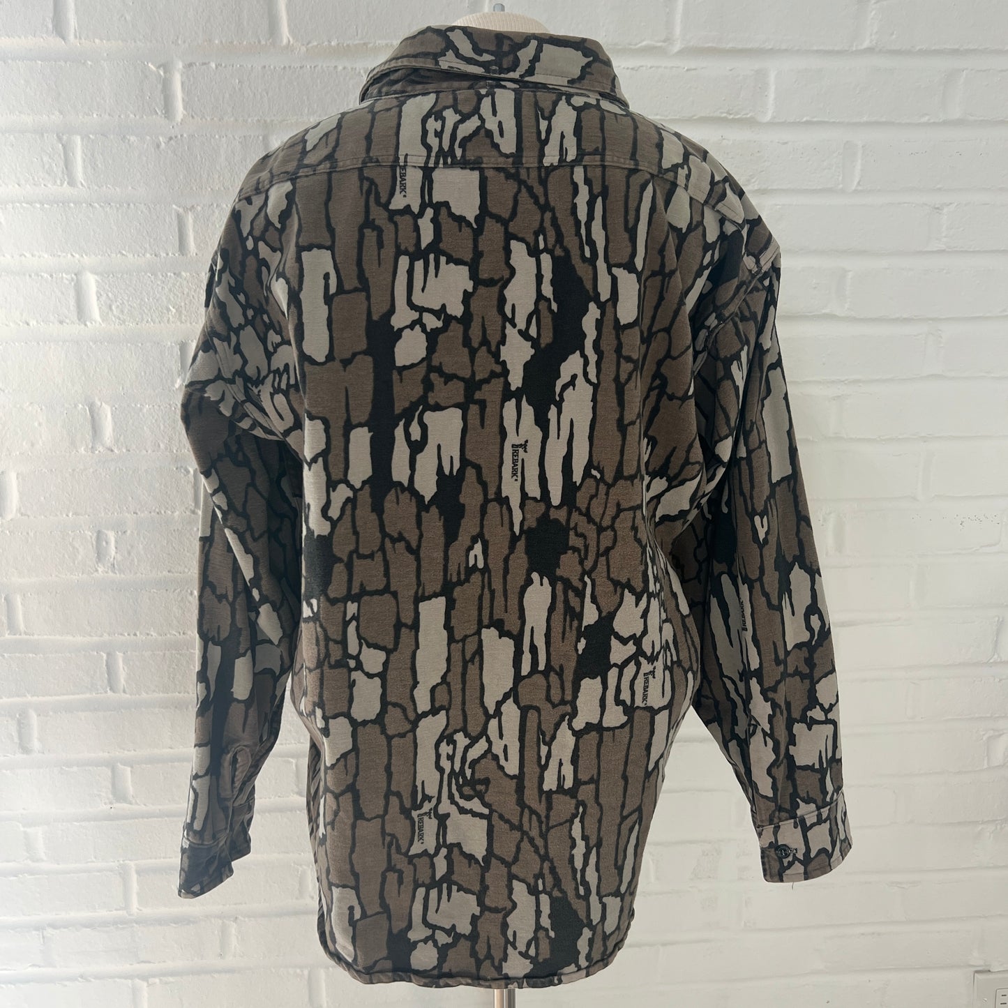 (Mens 2XL) Camo Button Up Shirt