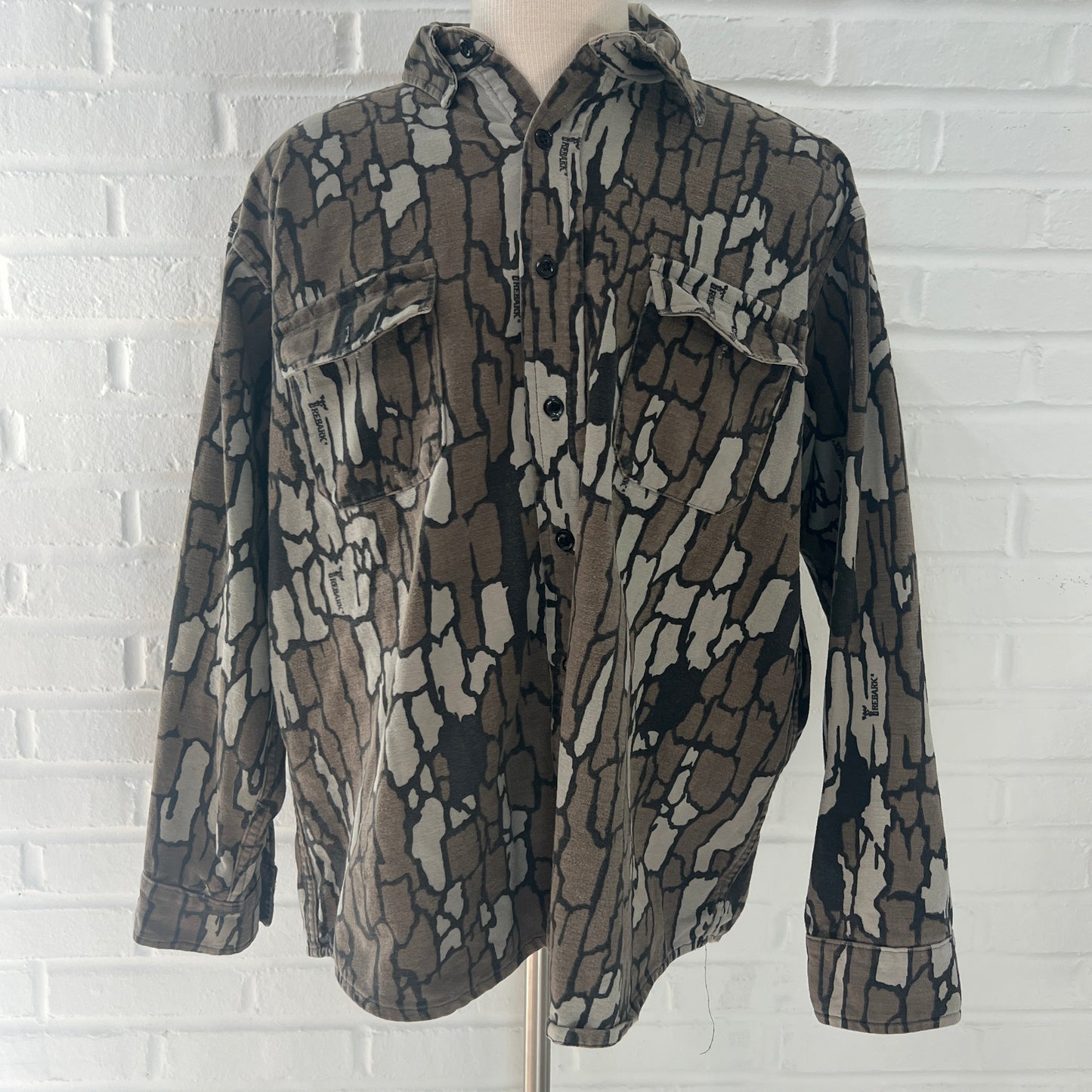 (Mens 2XL) Camo Button Up Shirt