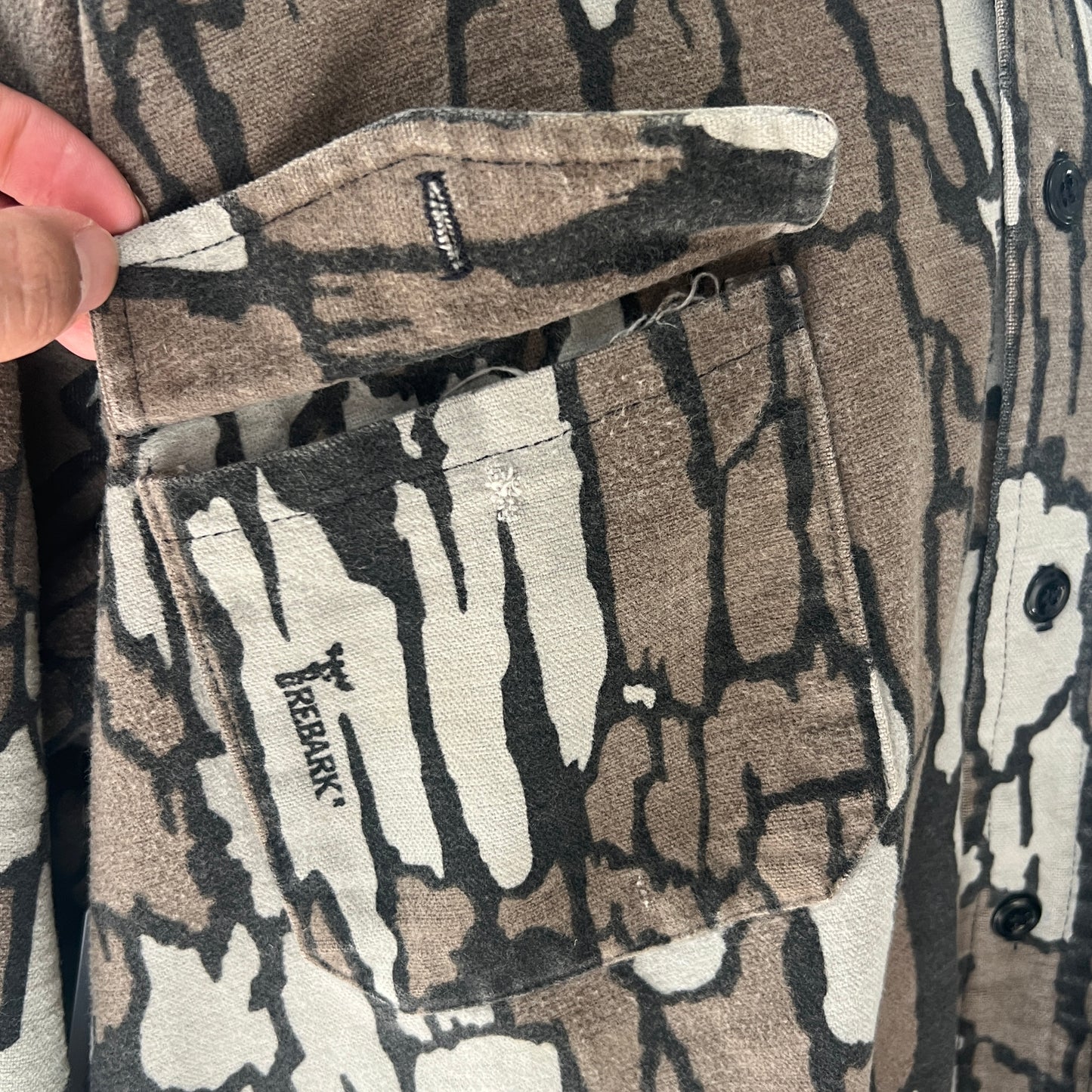 (Mens 2XL) Camo Button Up Shirt