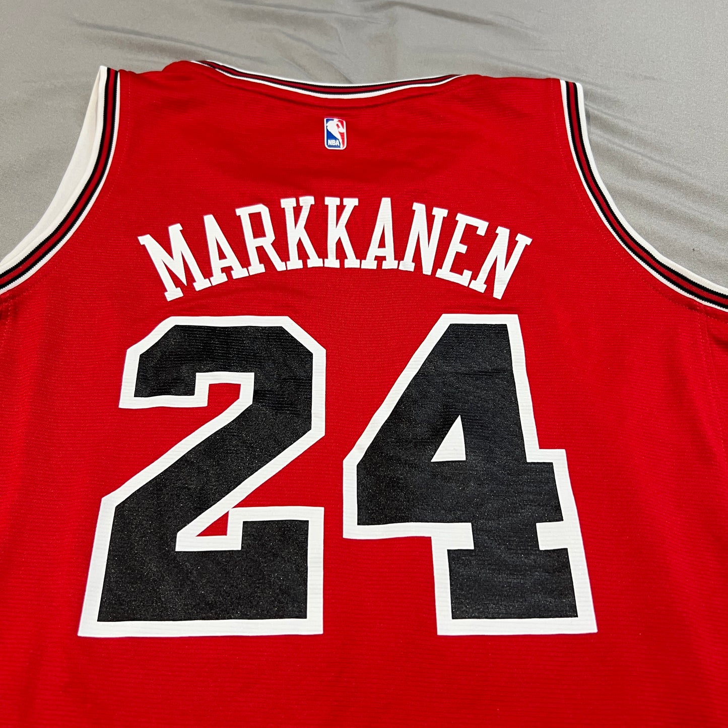 Lauri Markkanen Jersey Kids Large Chicago Bulls