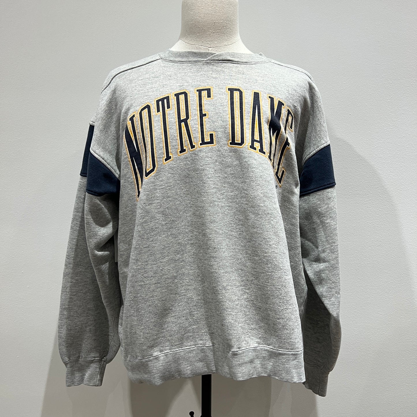 (Mens XL) 90s Notre Dame Sweater
