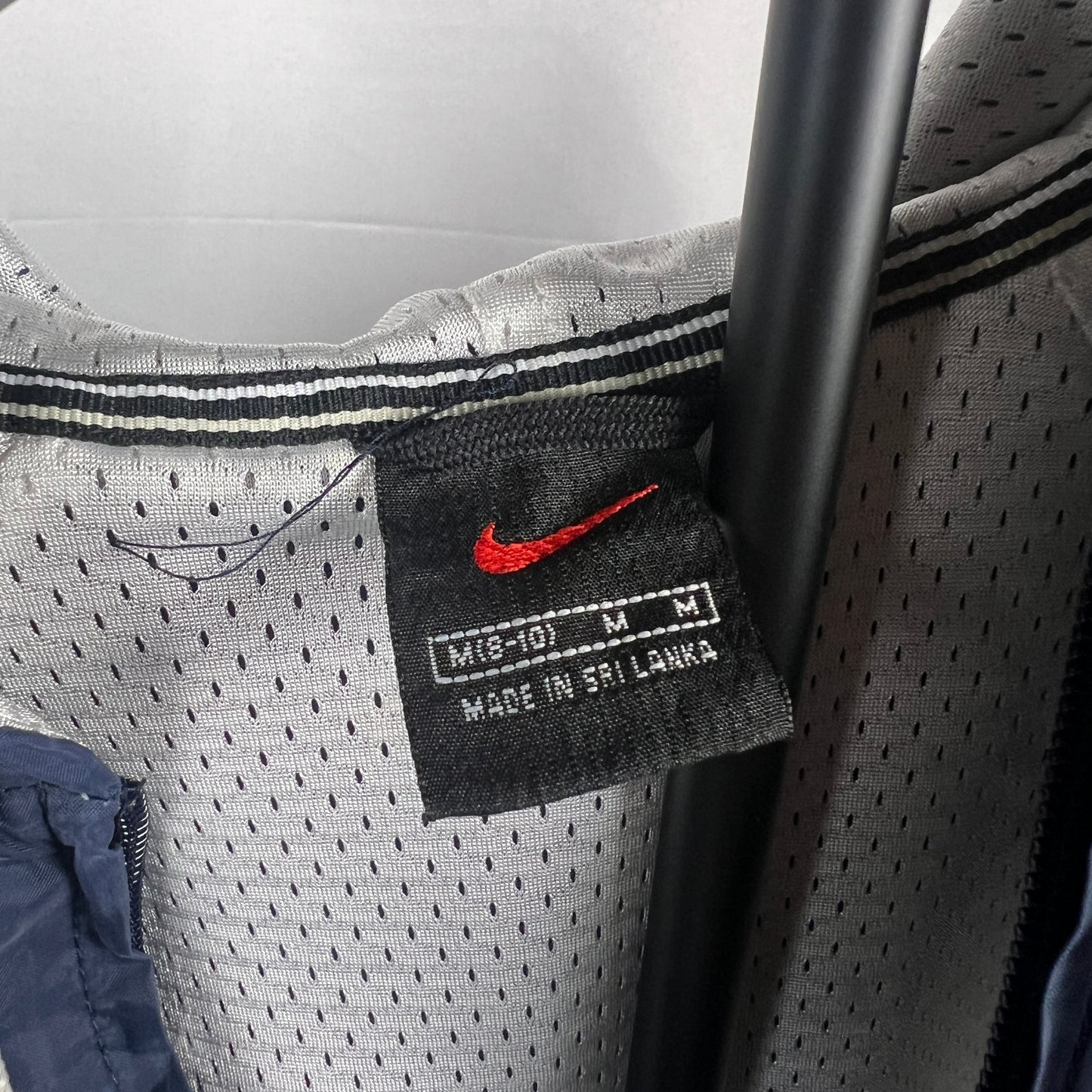 (Womans Medium) 2000s Nike Windbreaker Jacket