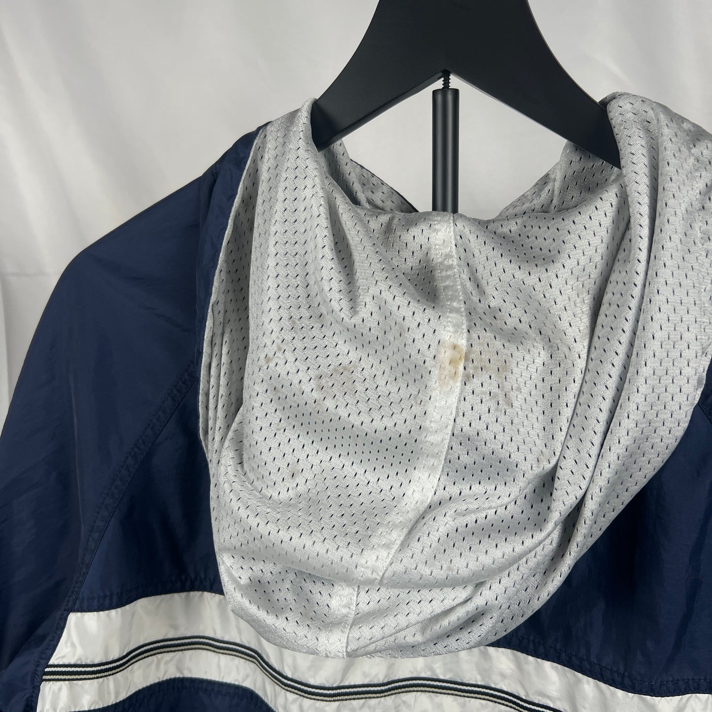 (Womans Medium) 2000s Nike Windbreaker Jacket