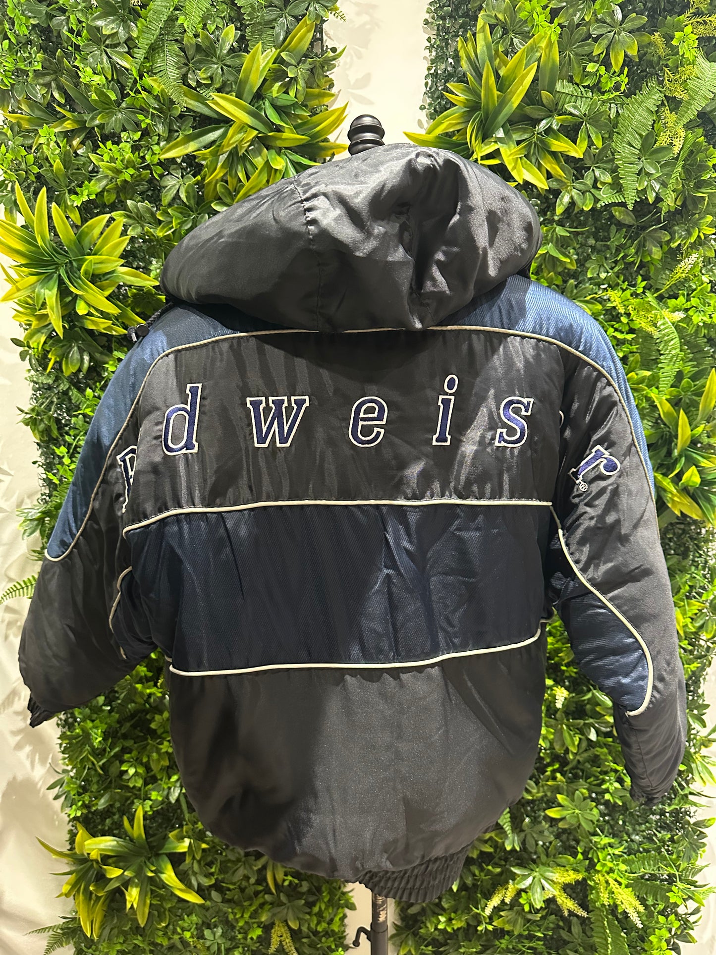 (Mens 2XL) 90s Beer Budweiser Puffer Jacket