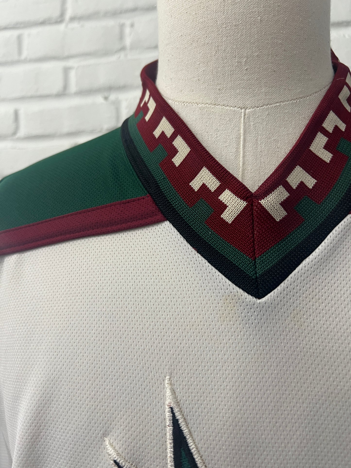 (Mens XL) 90s Phoenix Coyotes Kachina Hockey Jersey