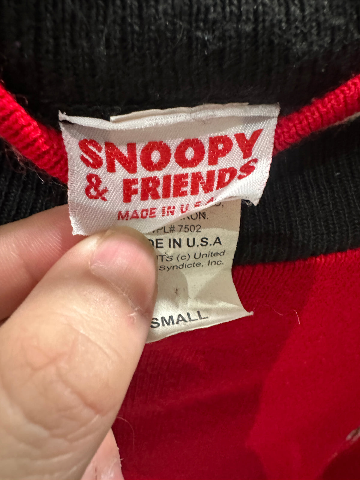 (Womens Small) 90s Snoopy Knitted Sweater 007