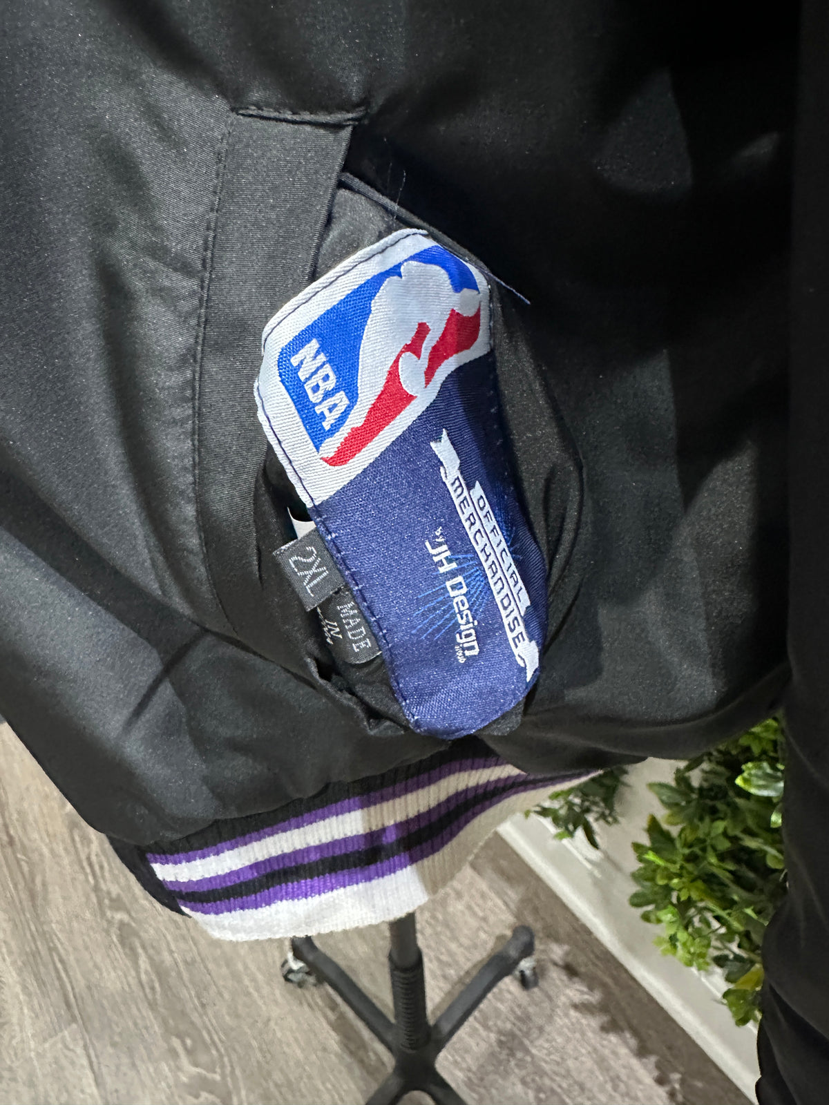 (Mens 2X) NBA Sacramento Kings Reversible Varsity Jacket