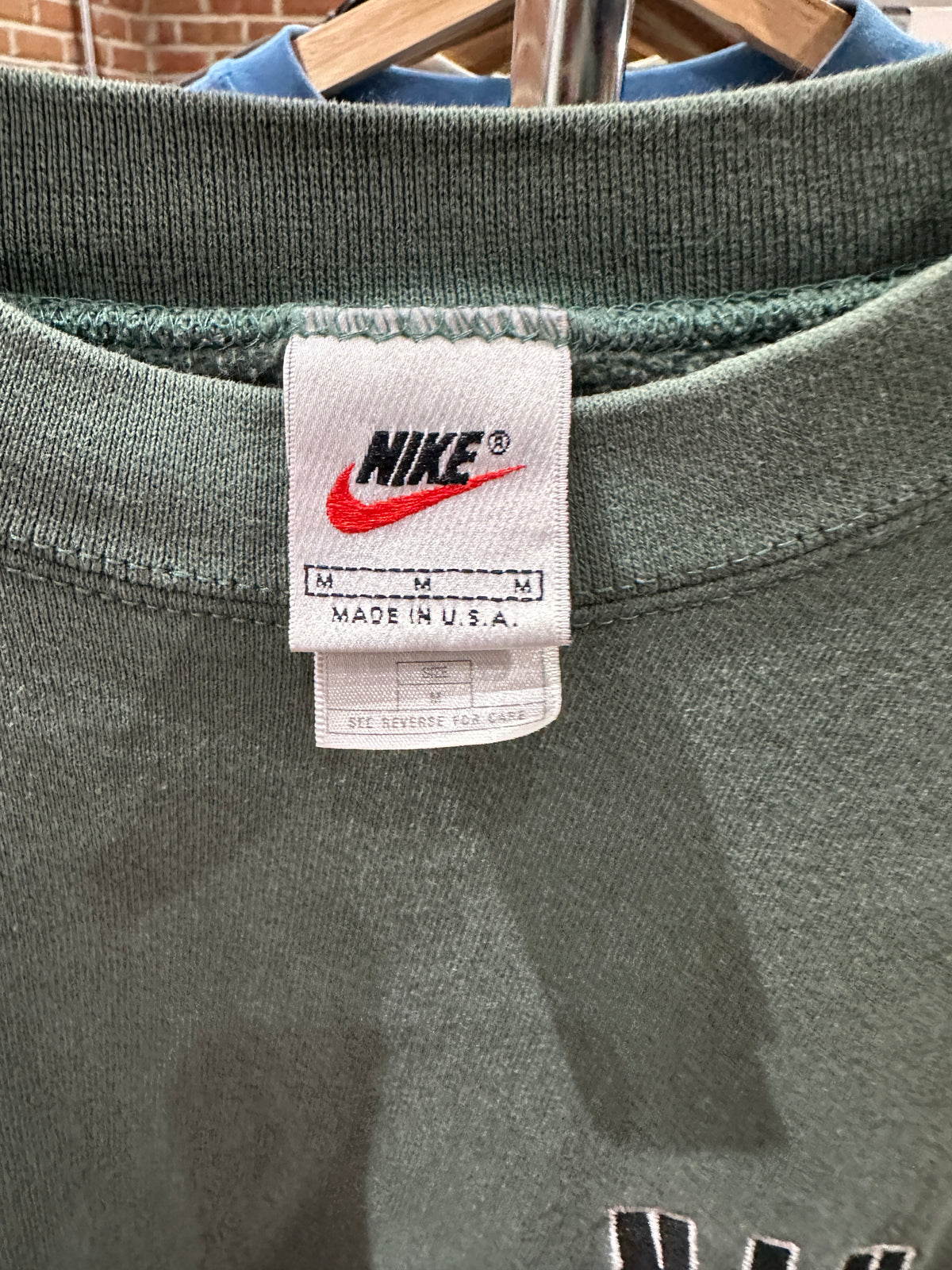 (Mens Medium) 90s Green Nike Sweater 007