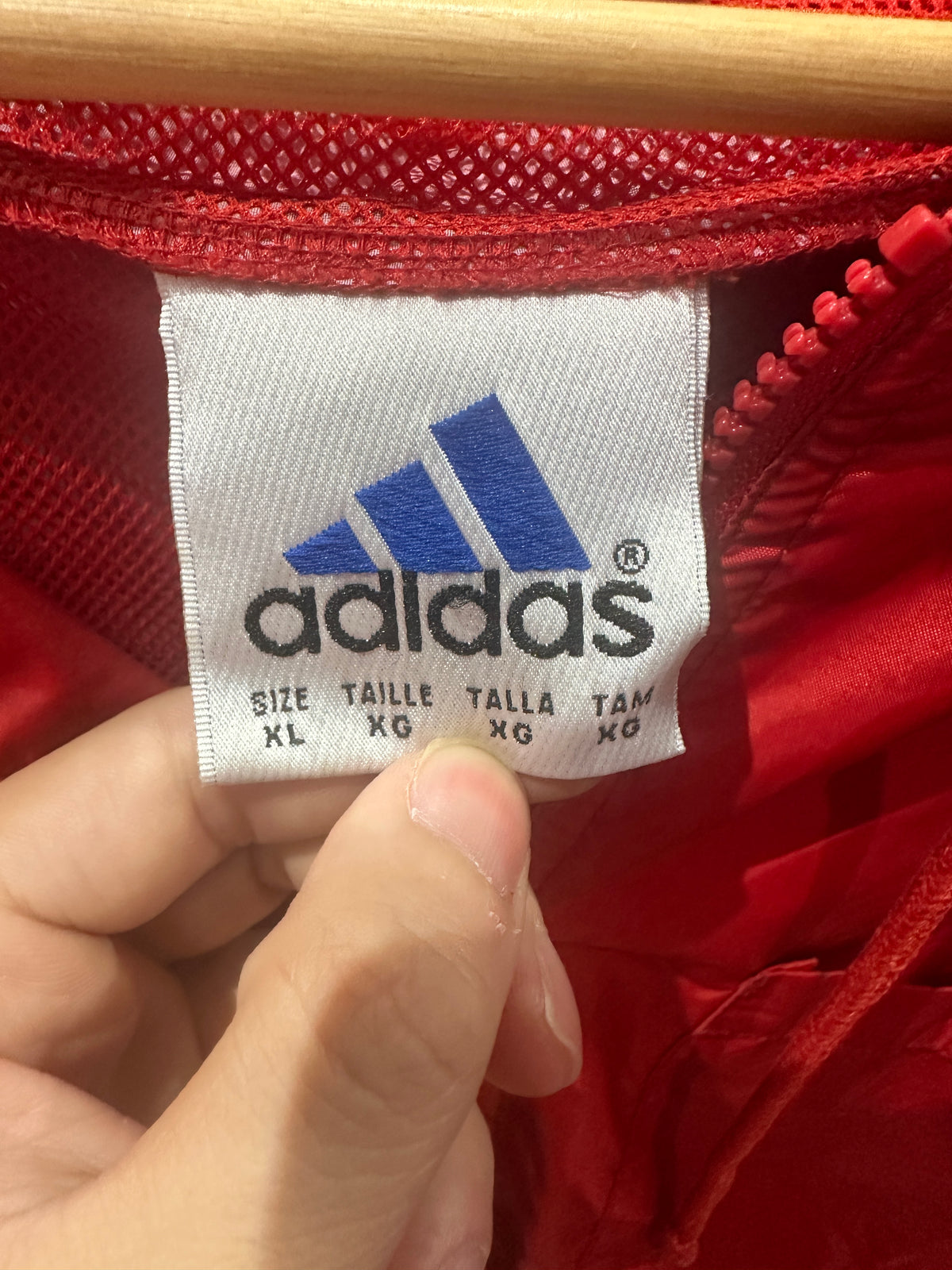 (Mens XL) 90s Adidas Red Windbreaker 007