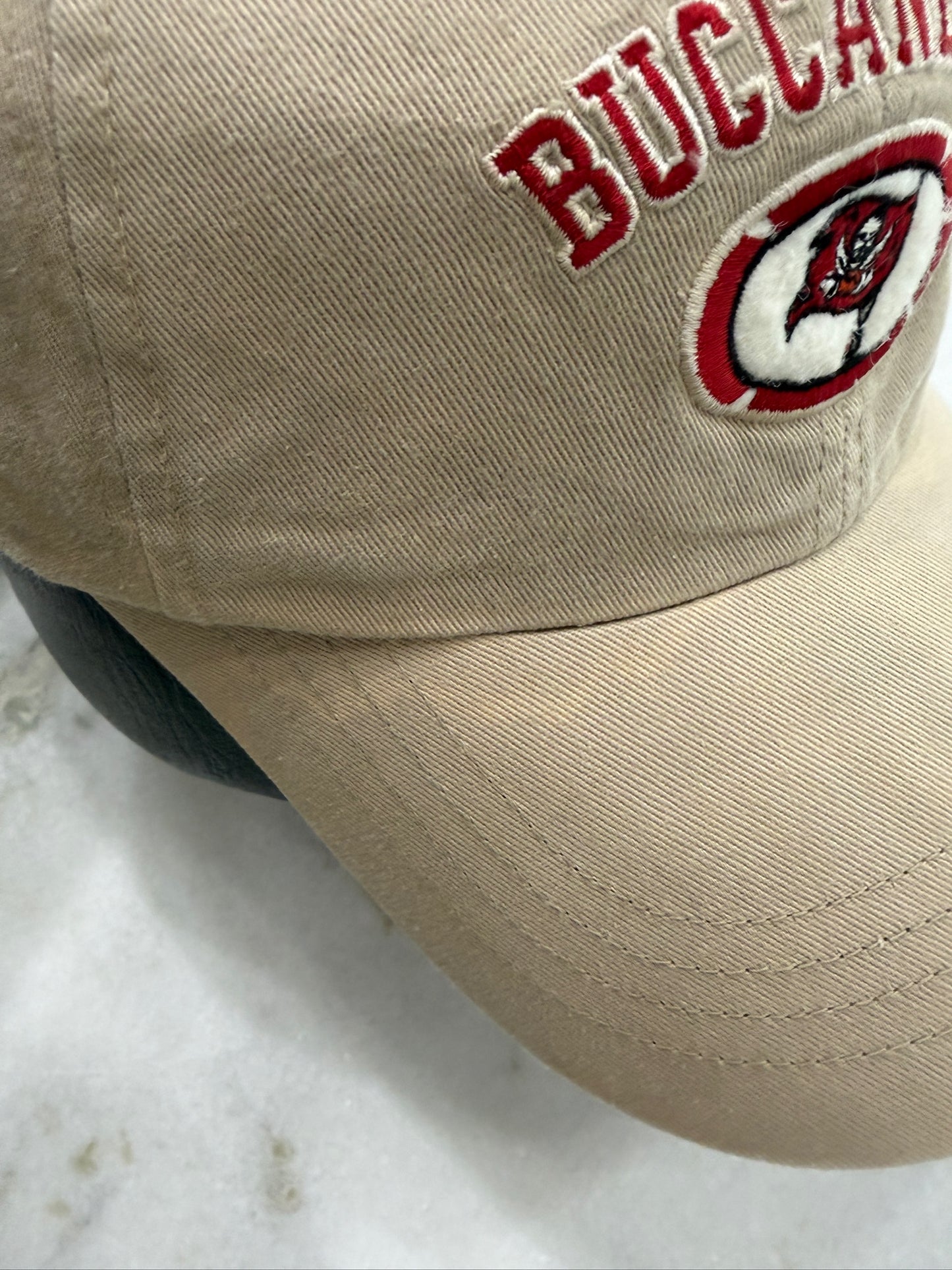 NFL Pro-Line Tampa Buccaneers Strap-Back Hat