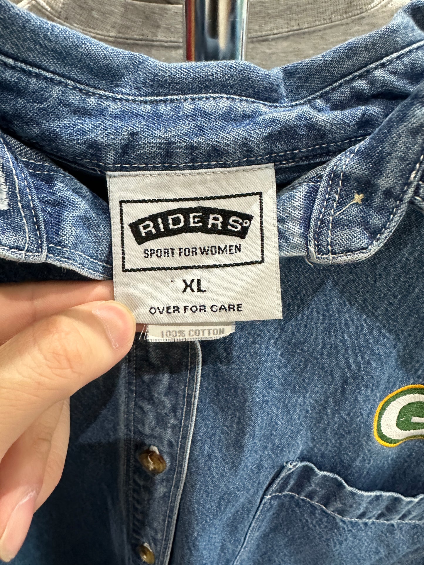 (Womens XL) NFL Green Bay Packers Denim Button-Up Shirt 007
