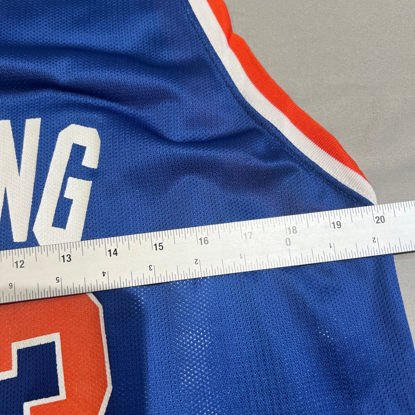 Vintage Patrick Ewing New York Nets NBA #33 Jersey Champion Mens Large Blue