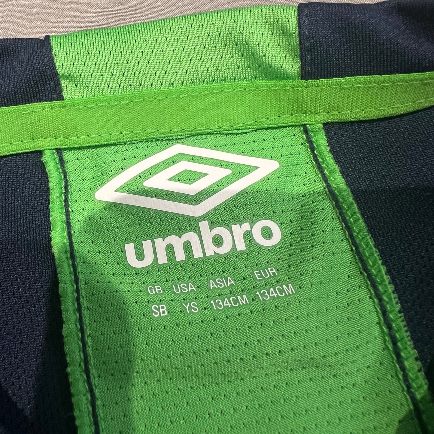 Umbro Ireland Team Soccer Training Shirt Youth Small Short Sleeve Blue