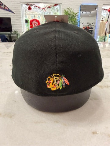 (Adult 7 5/8) 2013 Chicago Blackhawks Fitted Hat