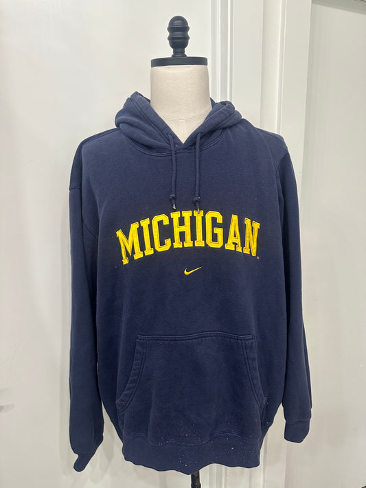(Mens XL) Nike Center-Swoosh Michigan University Sweatshirt 007