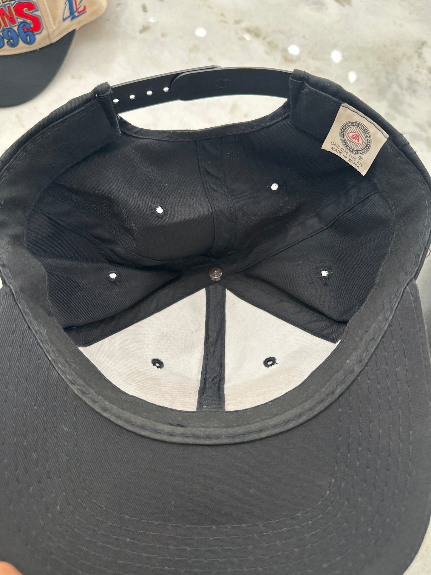 (Adult) Chicago Bulls Three-Peat Champions Hat