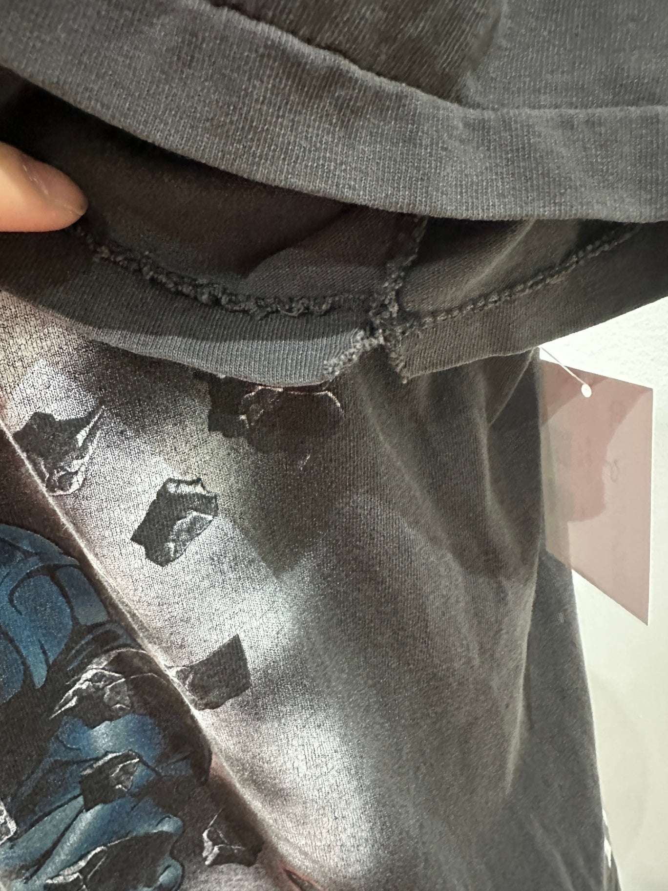 Faded tag fits like L 29 x 21