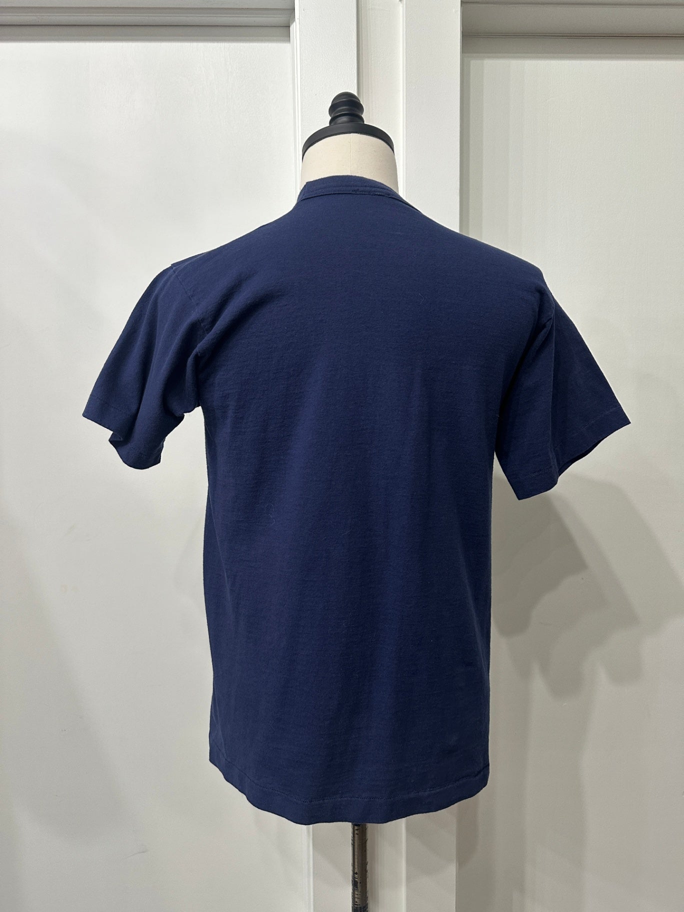 18-20 youth 27 x 19 fits like adult M