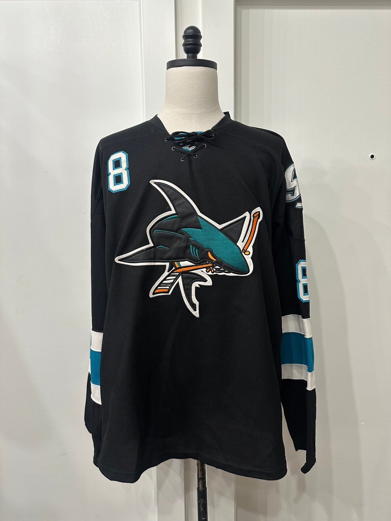 52 31 x 27 fits like XL