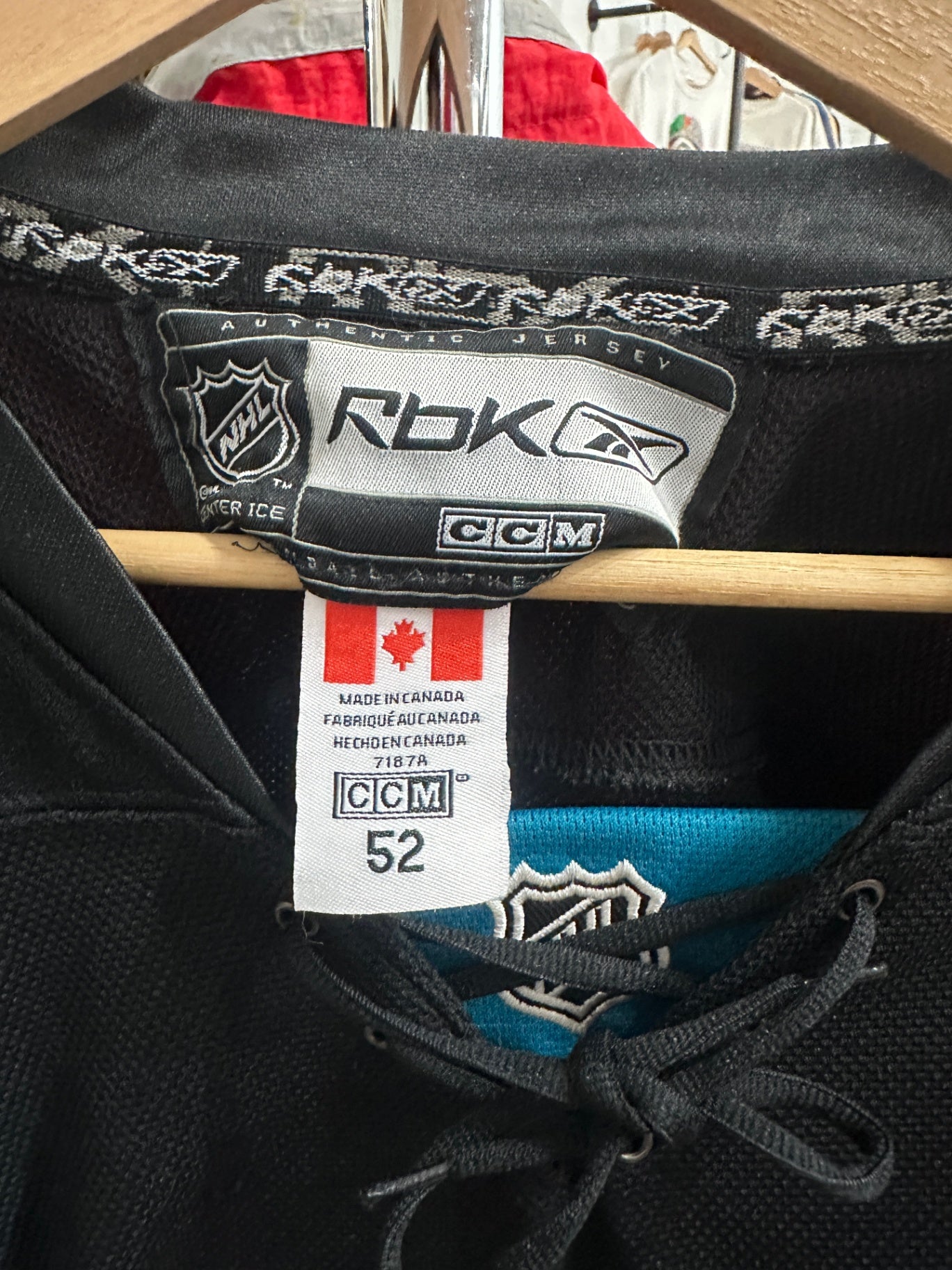 52 31 x 27 fits like XL