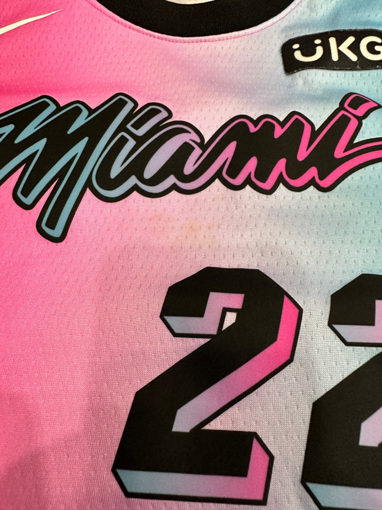 KIDS SIZE M 24 X 18 FLAWS