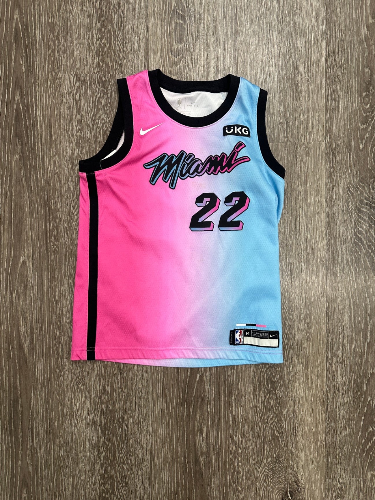 KIDS SIZE M 24 X 18 FLAWS