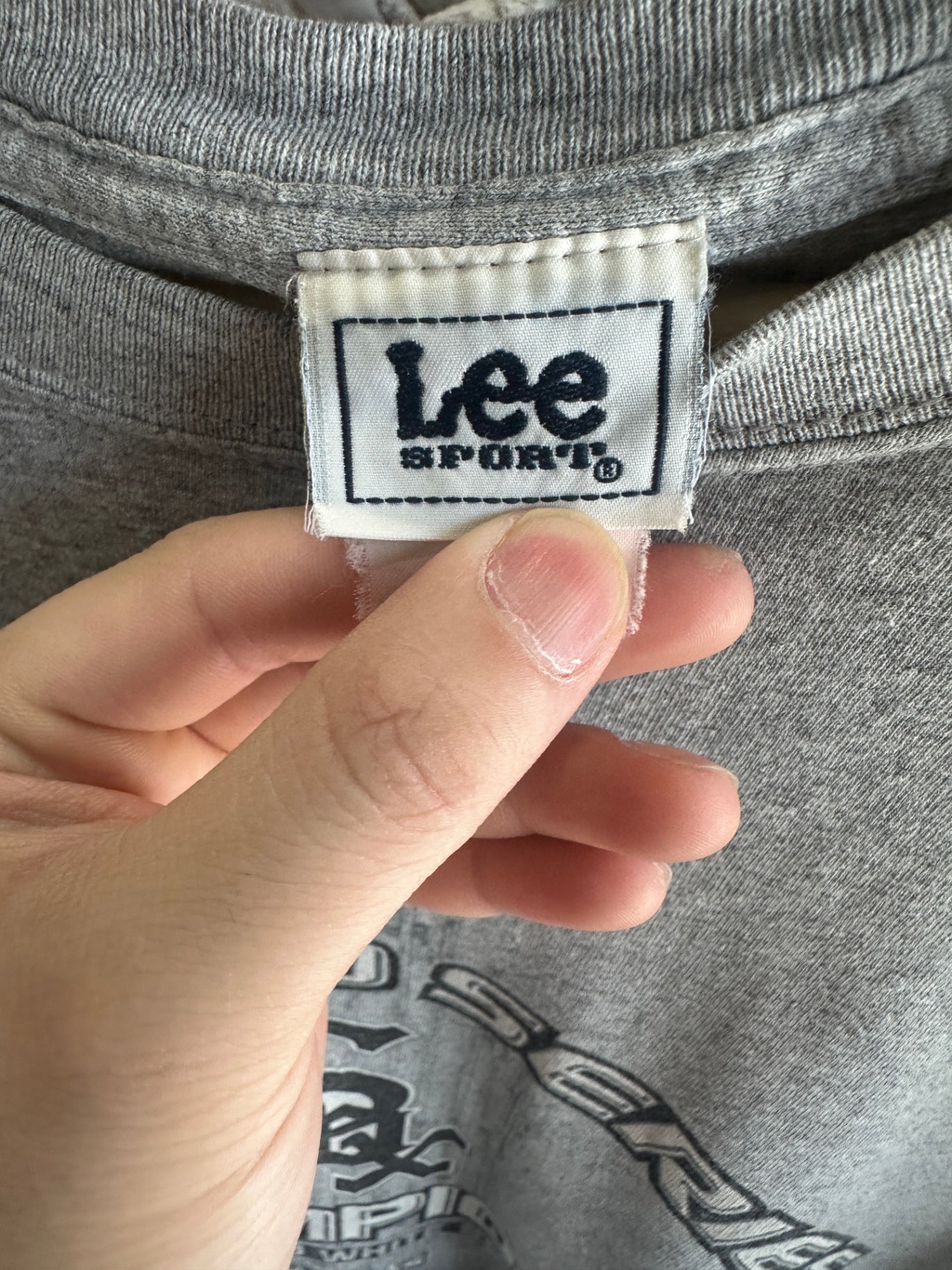 FADED TAG FITS LIKE L 27 X 22