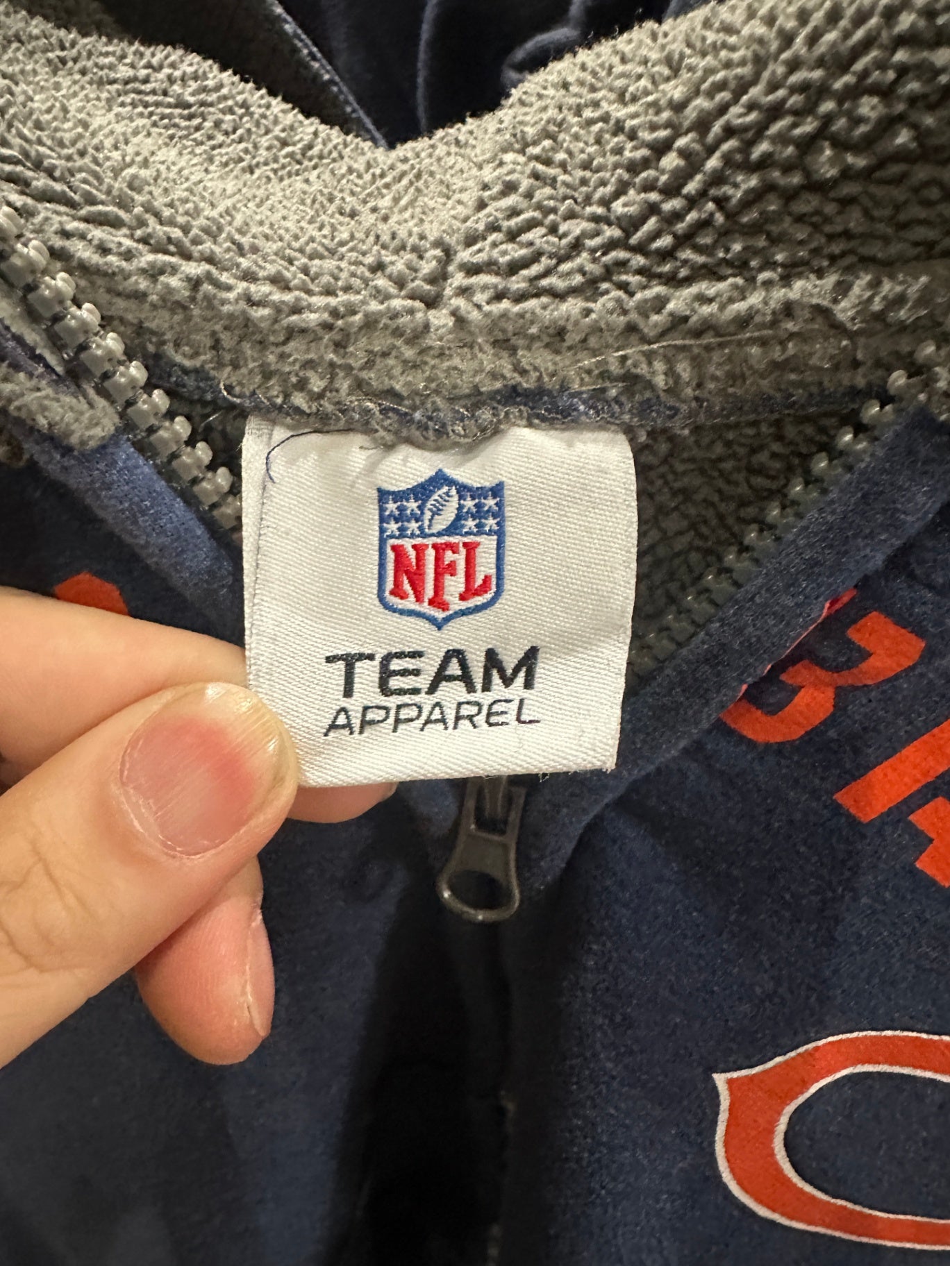 MISSING TAG FITS LIKE A XL 28 X 24