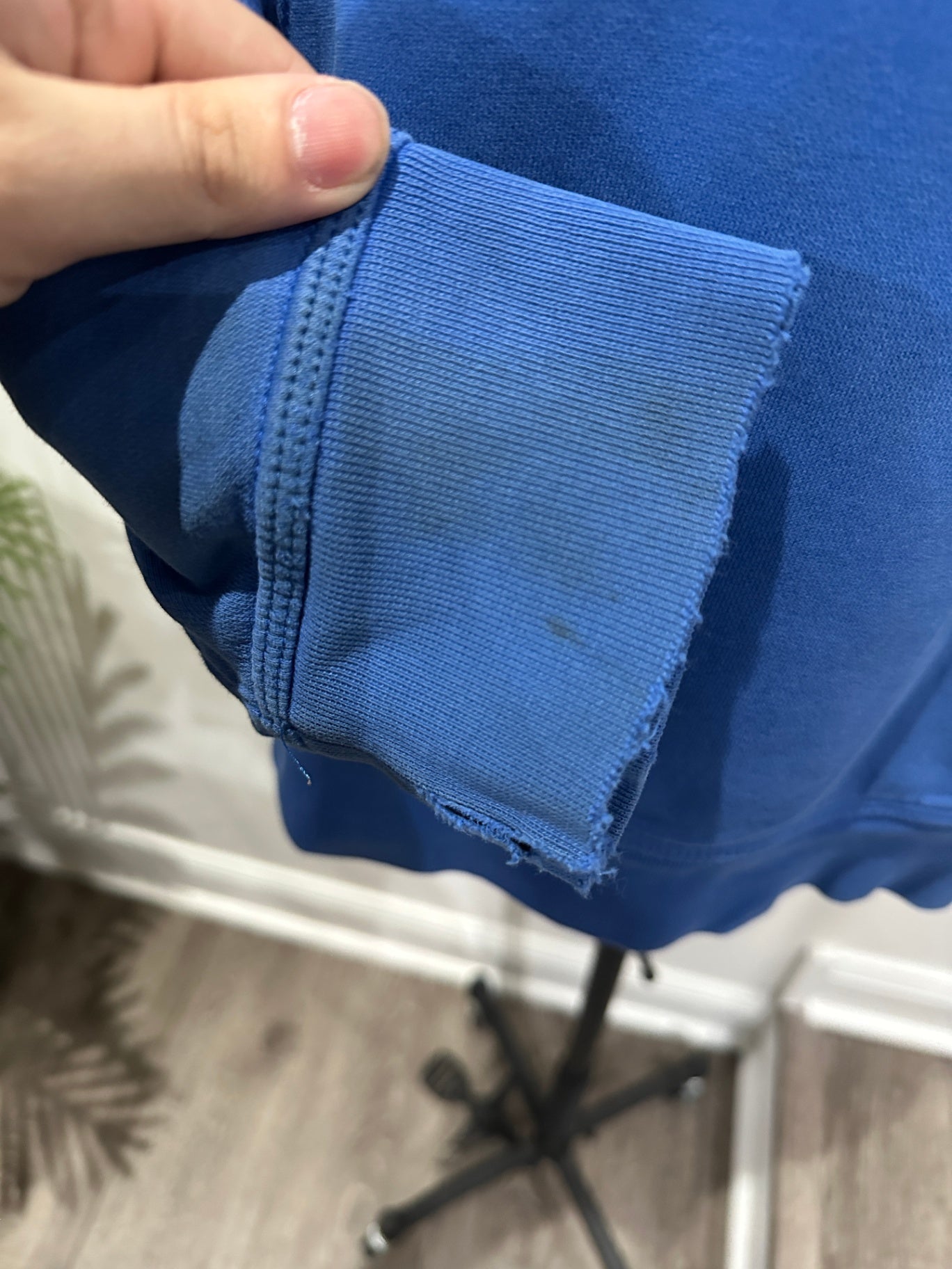 XL 27 X 26 FLAWS