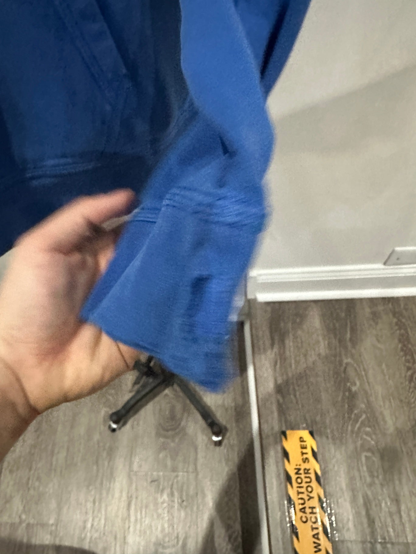 XL 27 X 26 FLAWS