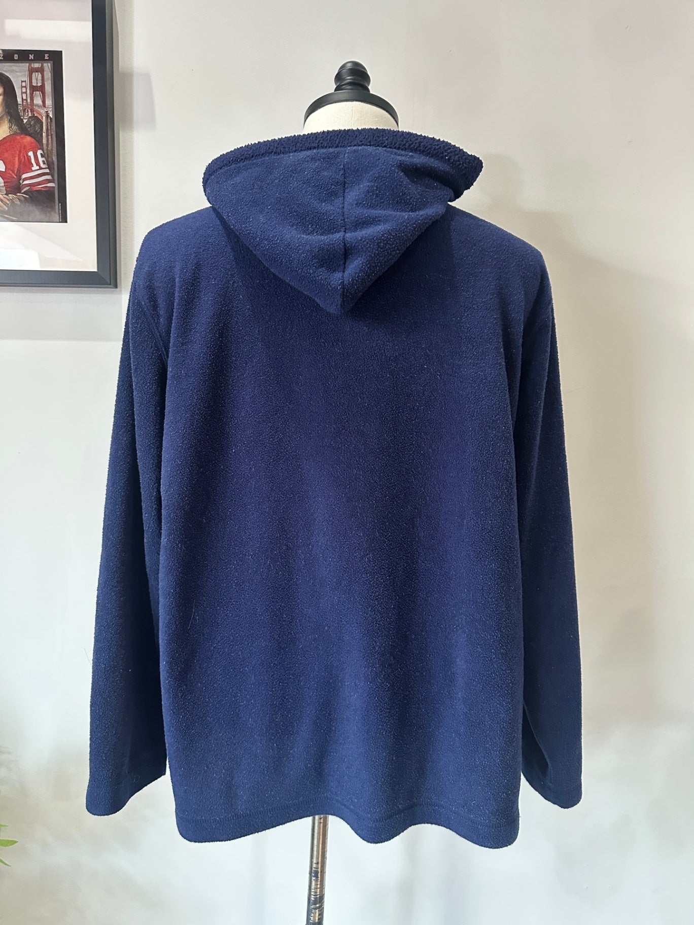 FADED TAG FITS LIKE A WOMEN XL 