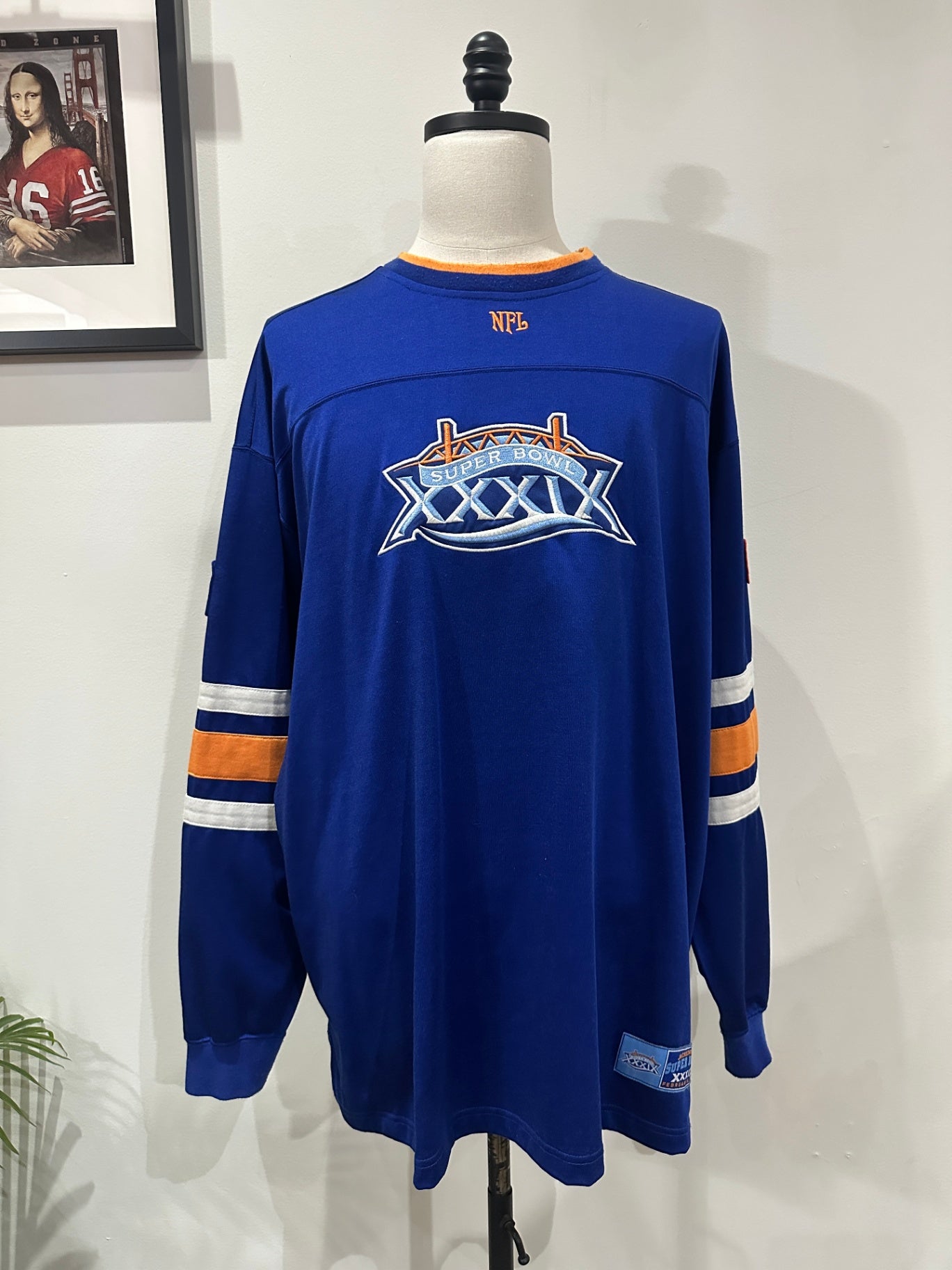 FADED TAG FITS LIKE XXL 32 X 26 